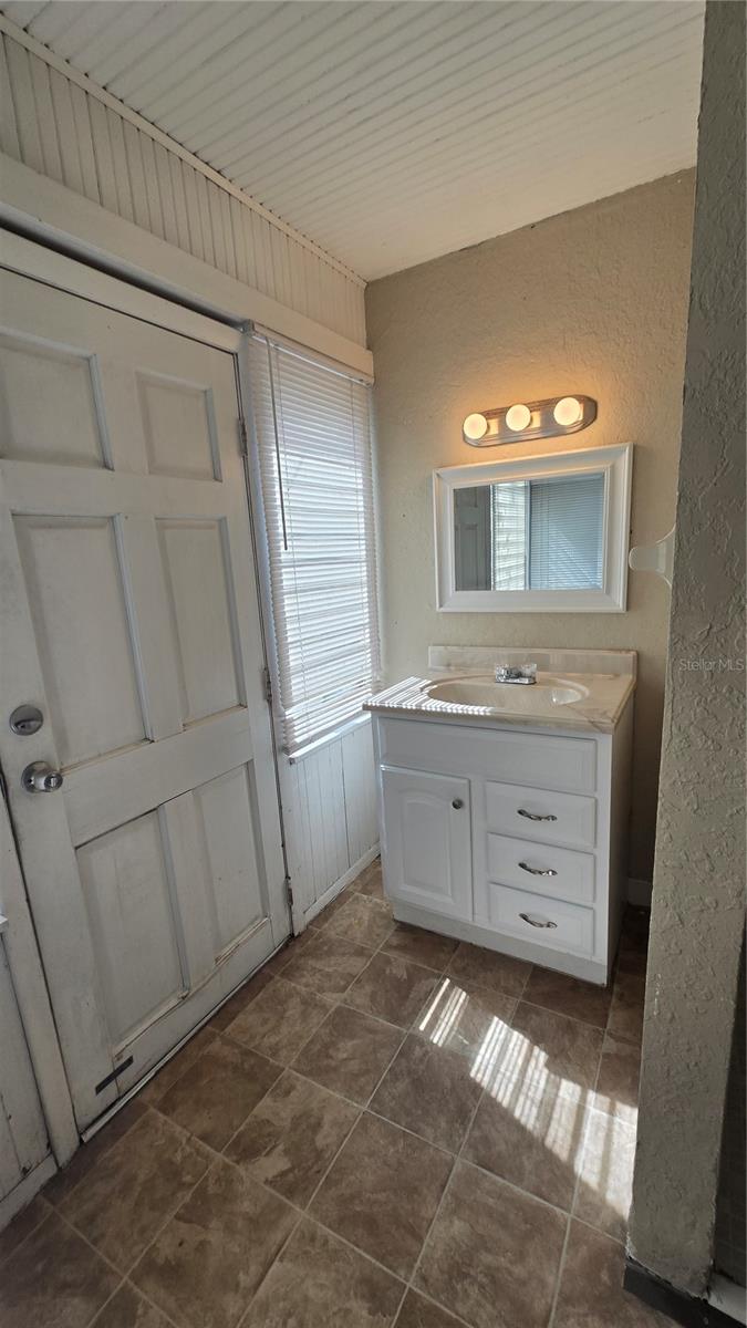 CENTRAL AVE HEIGHTS - Residential