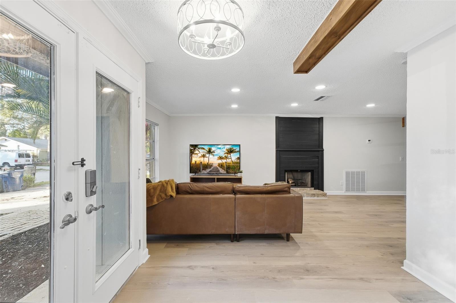 9627 HIDDEN OAKS CIRCLE