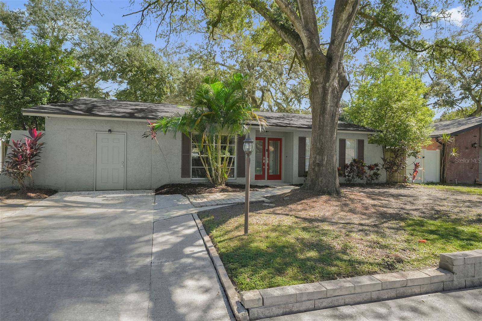 9627 HIDDEN OAKS CIRCLE