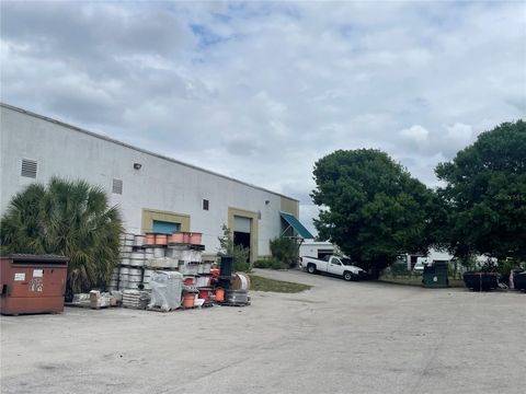 Photo of 2109 Old Hickory Tree Road, Saint Cloud, FL 34772 (MLS # O6400791)