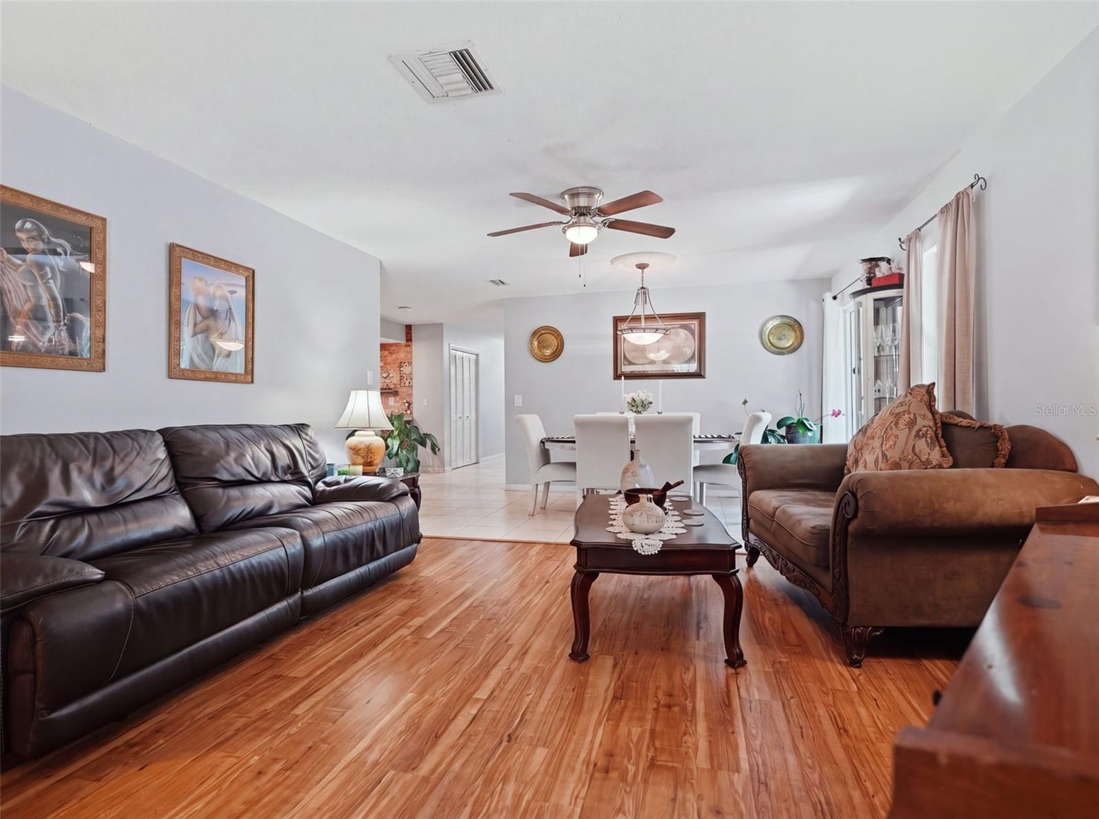 10 CHINABERRY CIRCLE