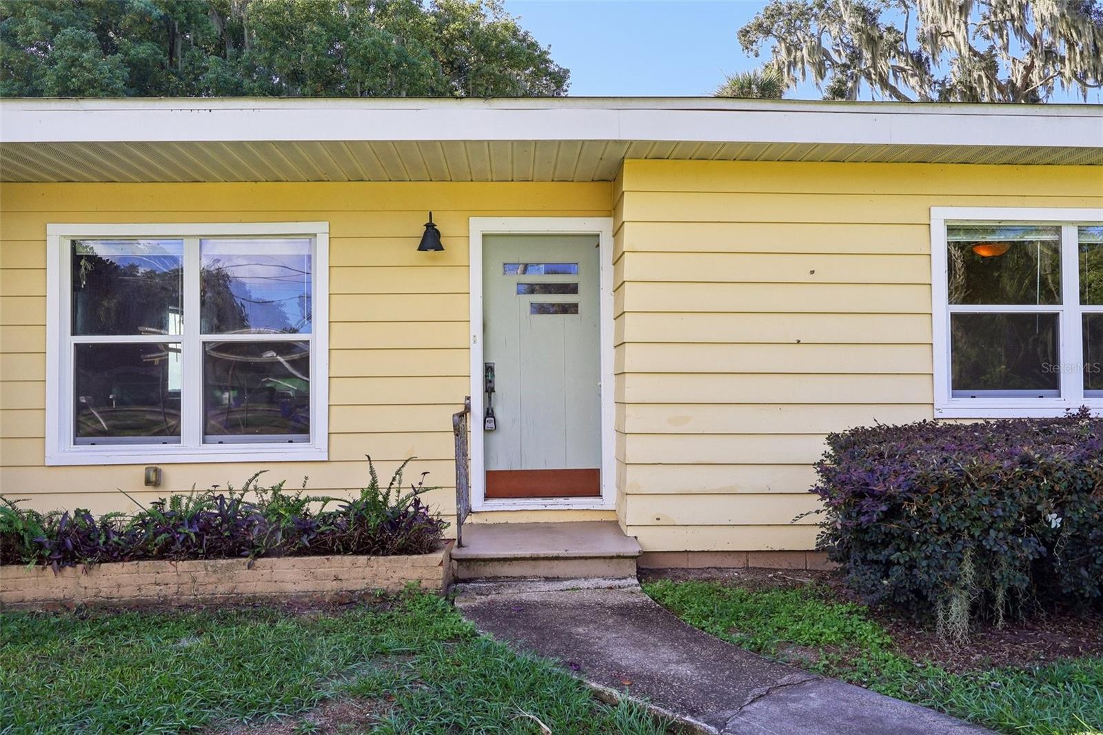722 LAKE DORA DRIVE