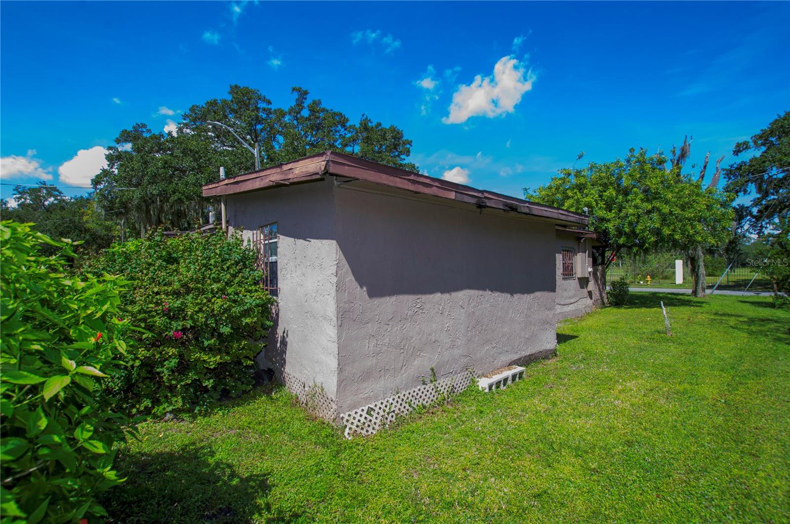 1709 W 11TH STREET