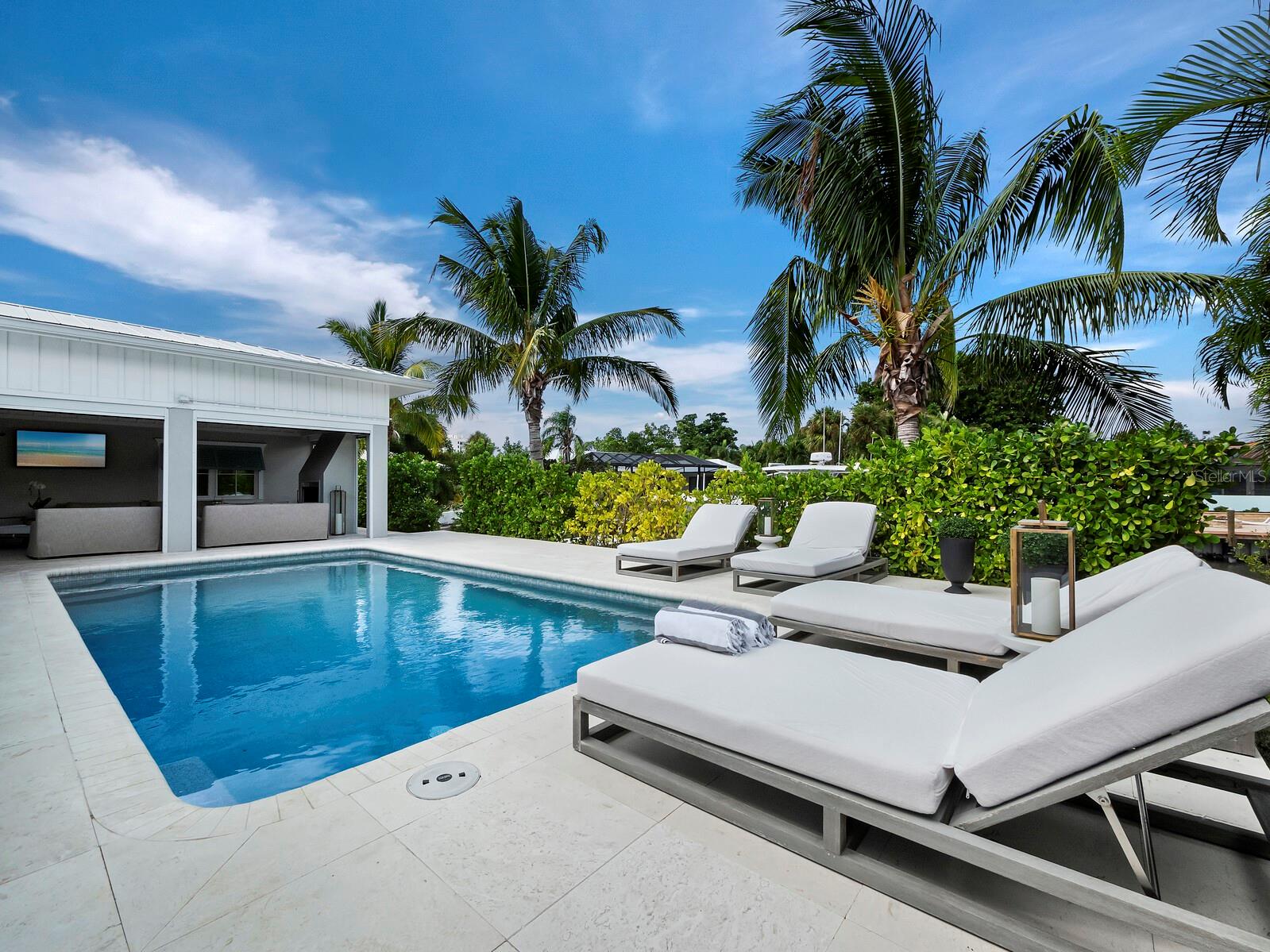 COUNTRY CLUB SHORES SEC 02 - Residential