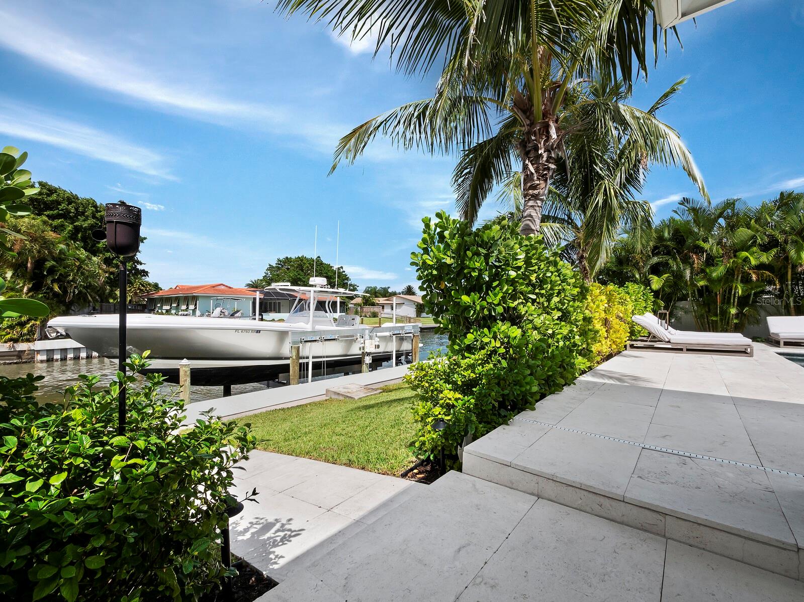 COUNTRY CLUB SHORES SEC 02 - Residential