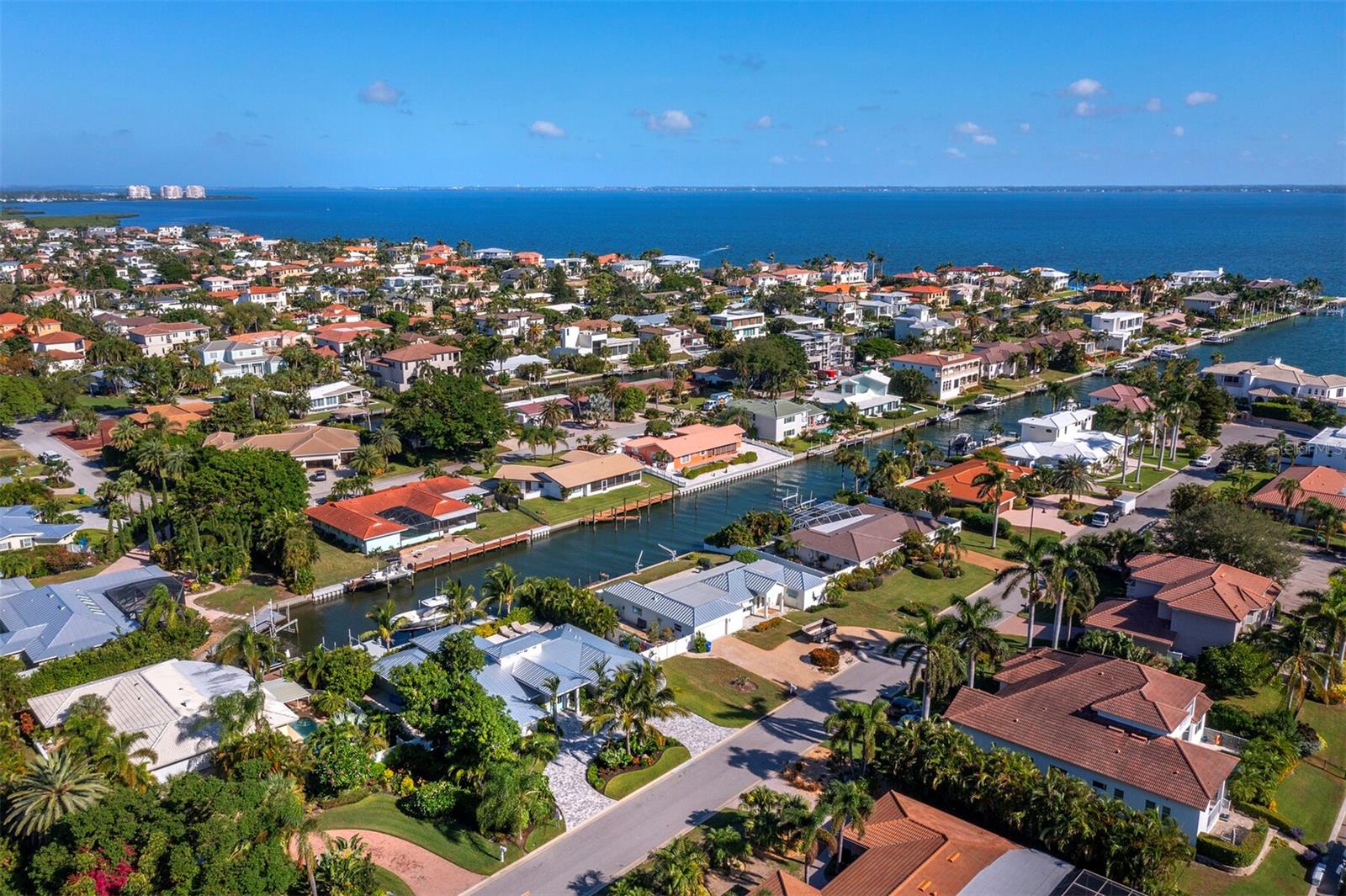 COUNTRY CLUB SHORES SEC 02 - Residential