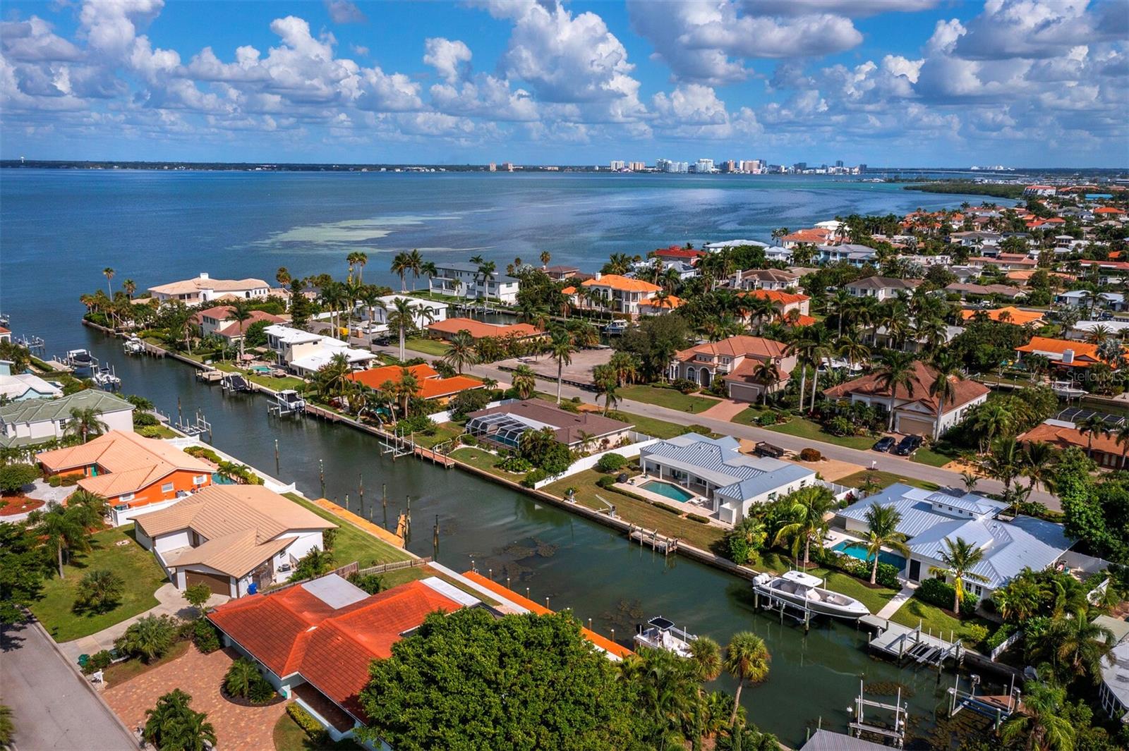 COUNTRY CLUB SHORES SEC 02 - Residential