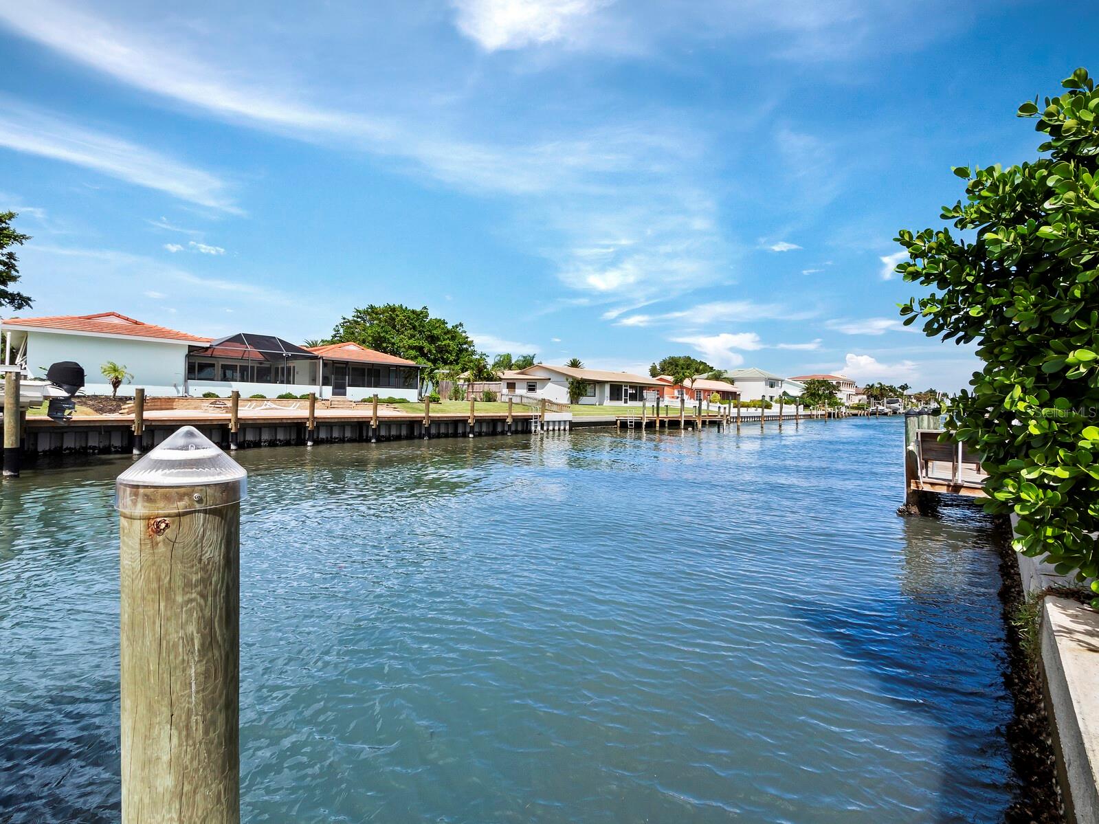 COUNTRY CLUB SHORES SEC 02 - Residential