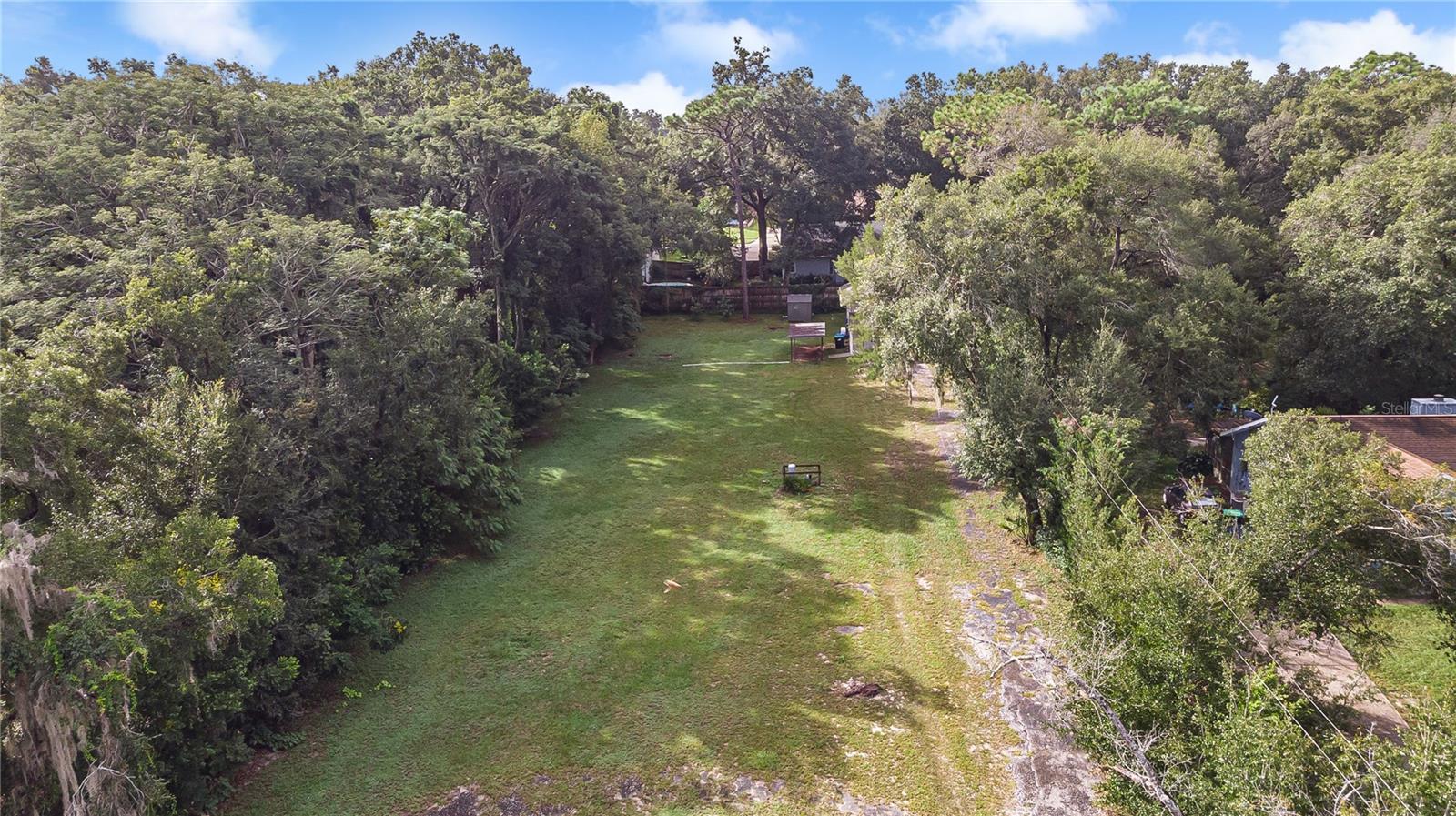 WEKIWA HILLS FIRST ADD - Residential