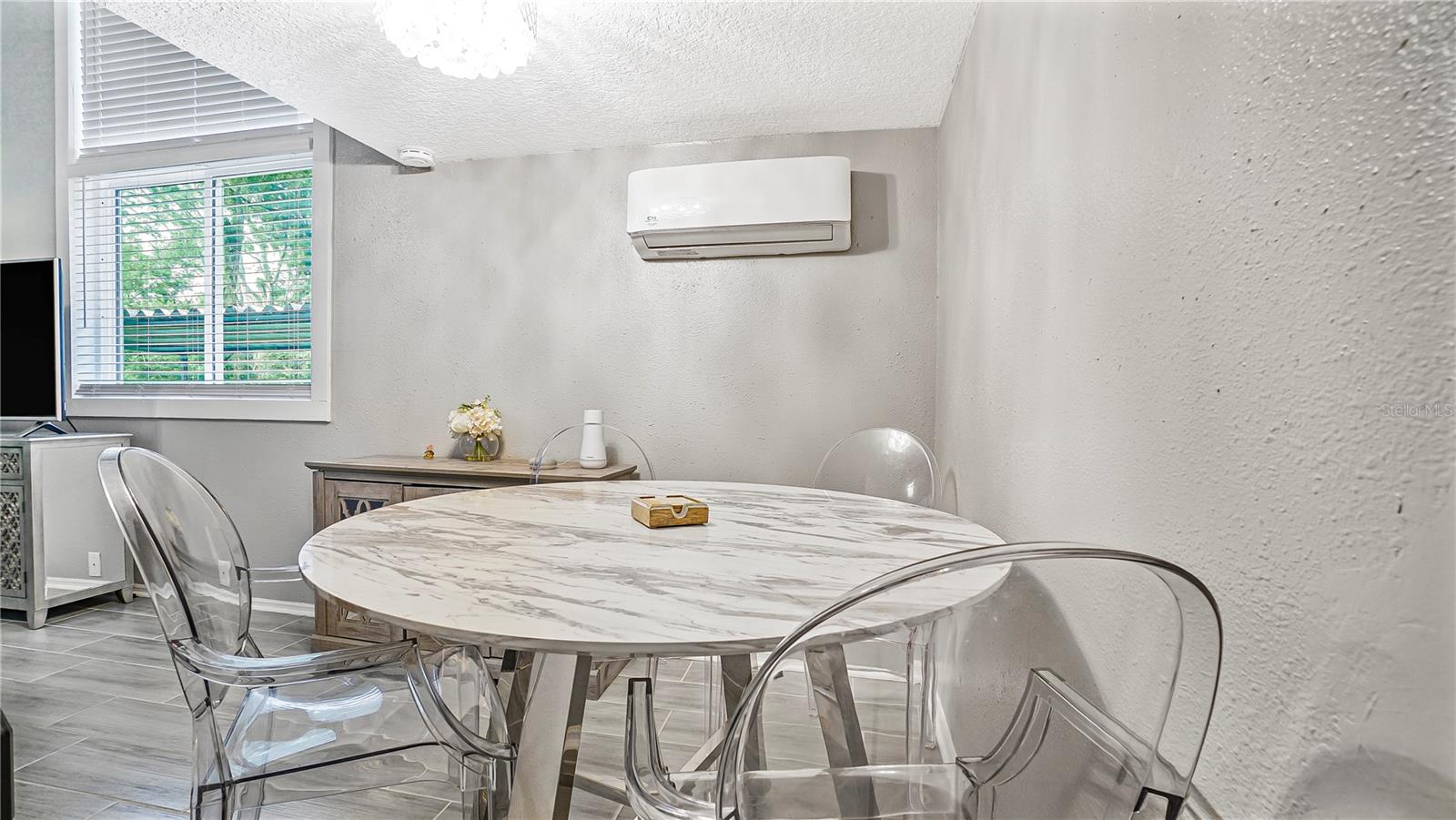 WEKIWA HILLS FIRST ADD - Residential