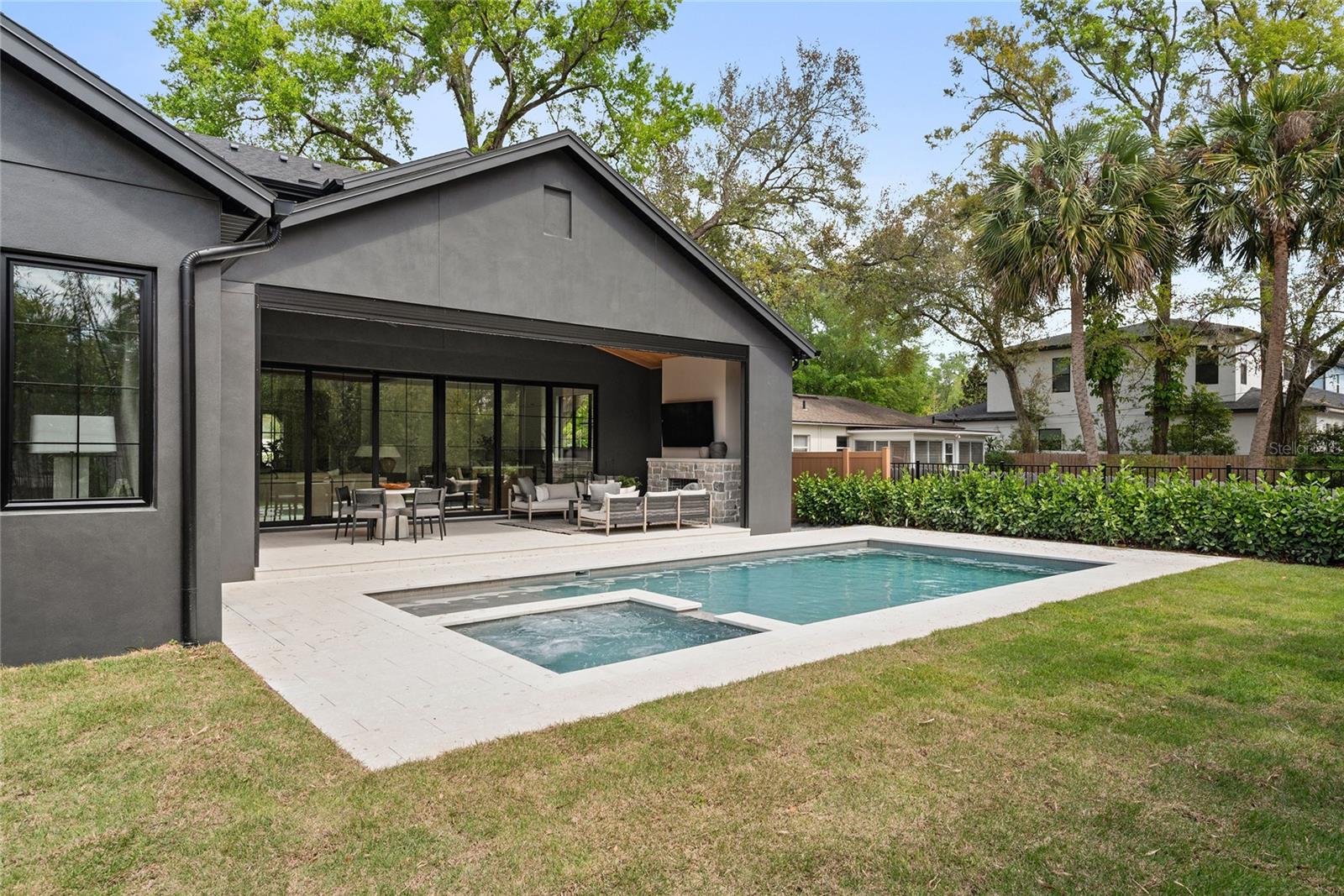 LAKE FOREST PARK - Residential