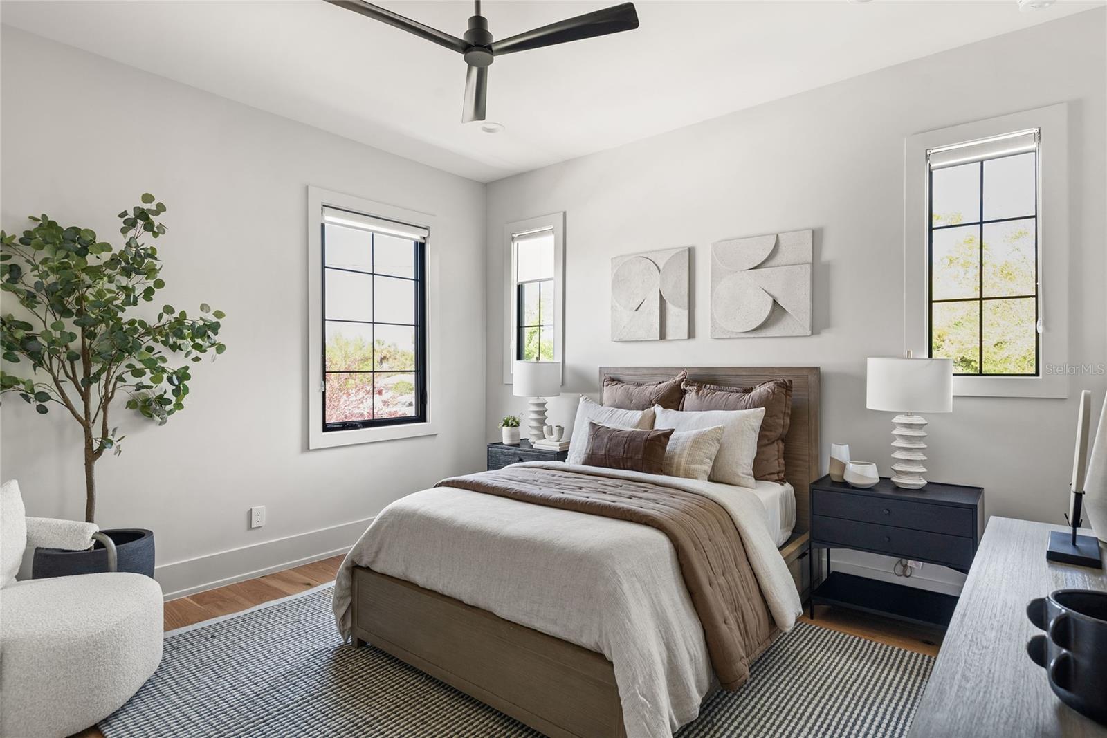 LAKE FOREST PARK - Residential