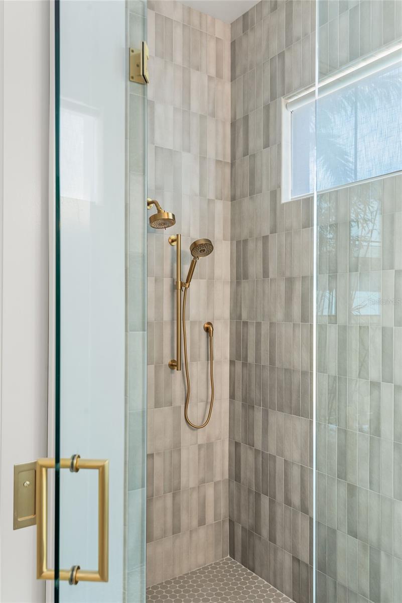 LAKE FOREST PARK - Residential