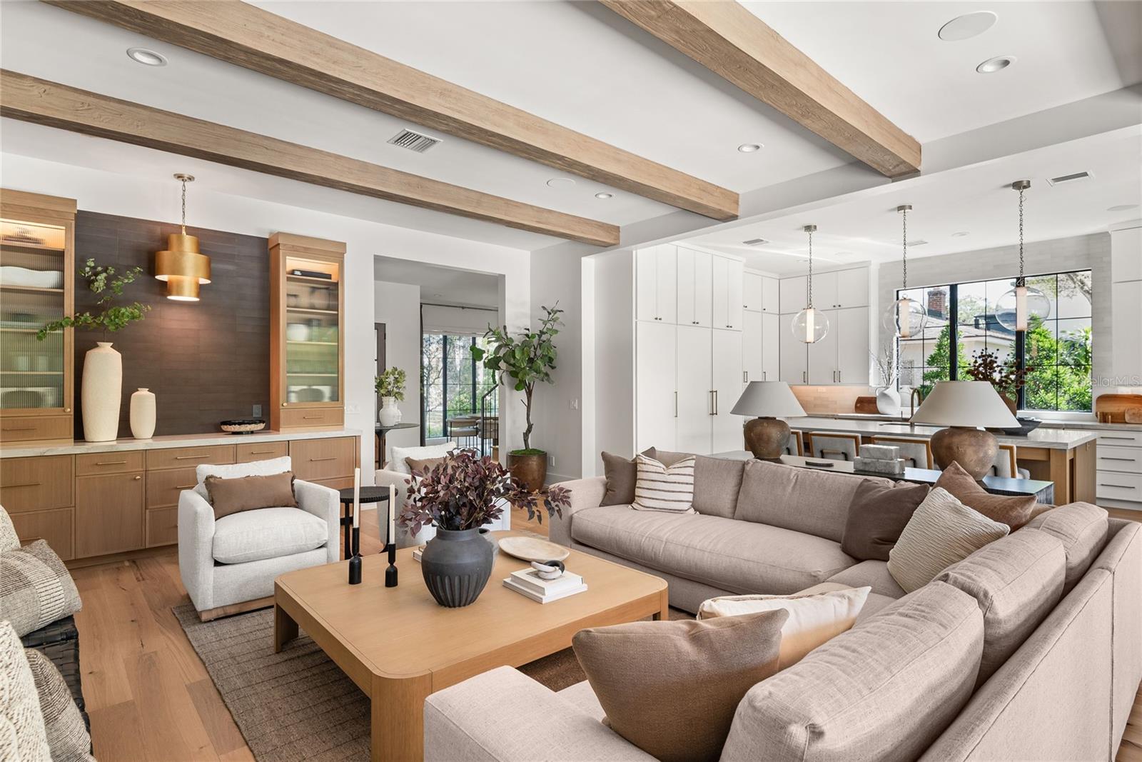 LAKE FOREST PARK - Residential