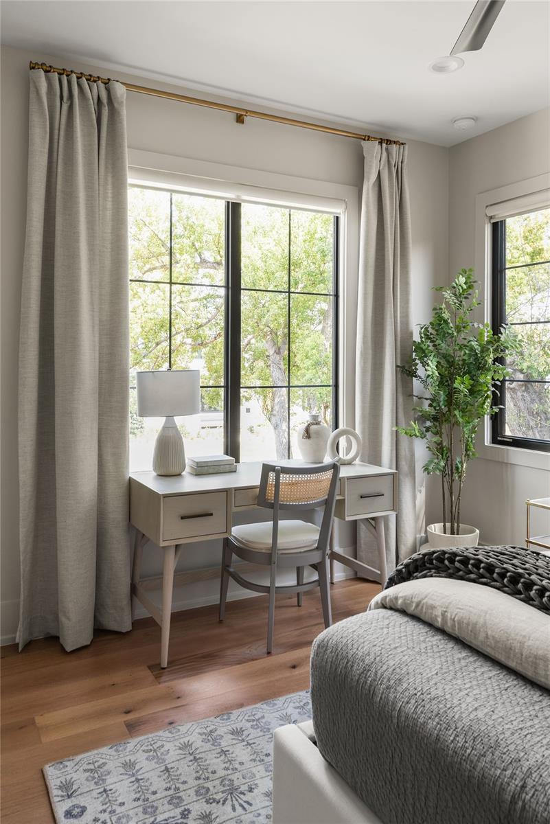 LAKE FOREST PARK - Residential