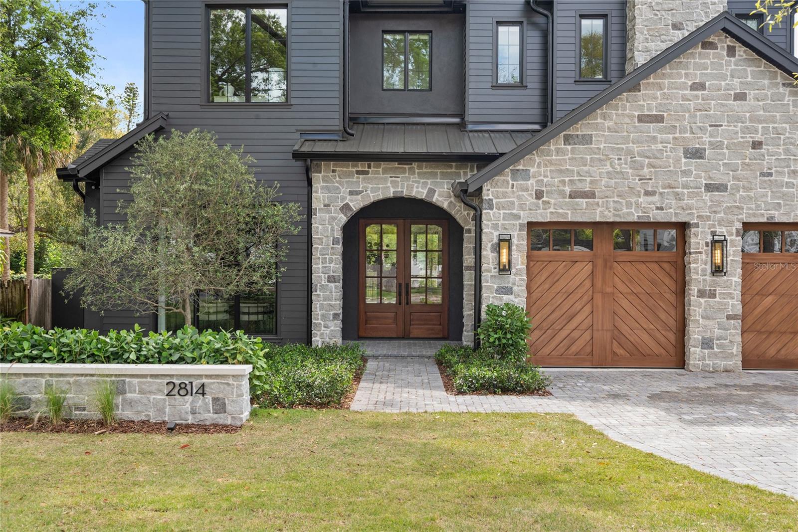 LAKE FOREST PARK - Residential