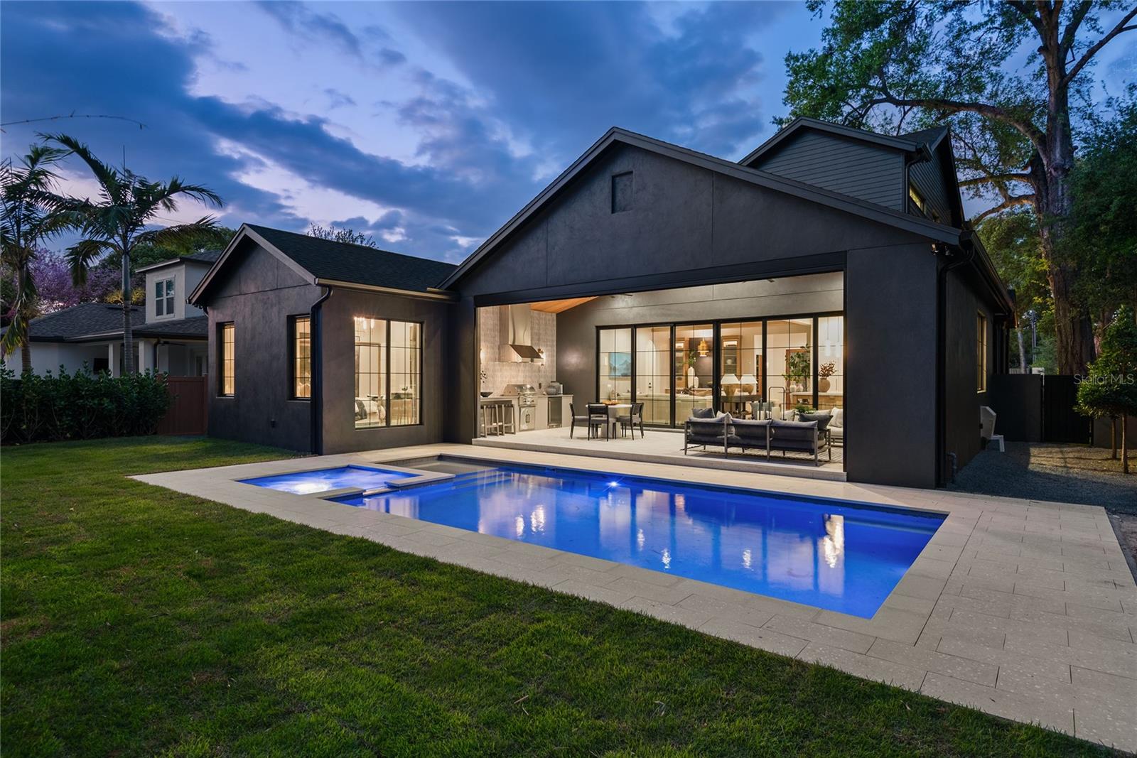 LAKE FOREST PARK - Residential