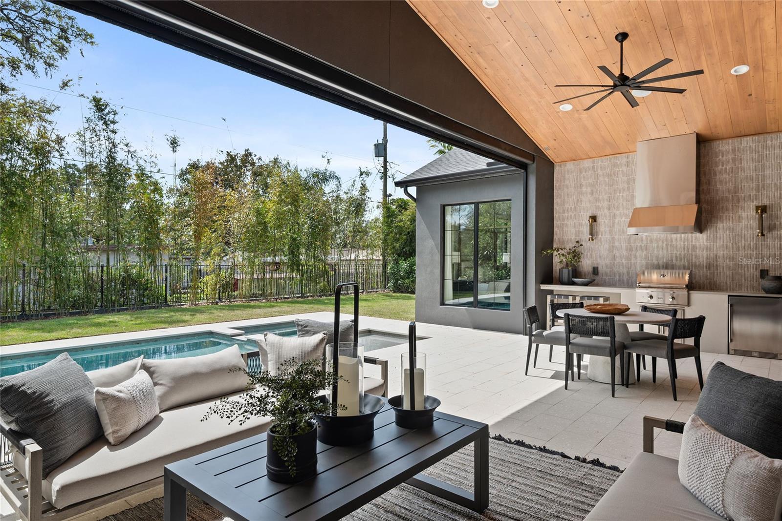 LAKE FOREST PARK - Residential