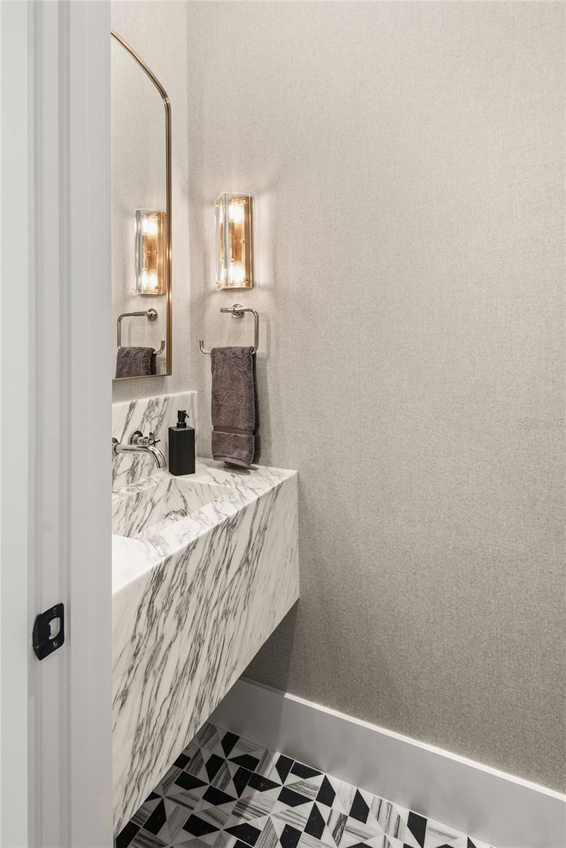 LAKE FOREST PARK - Residential