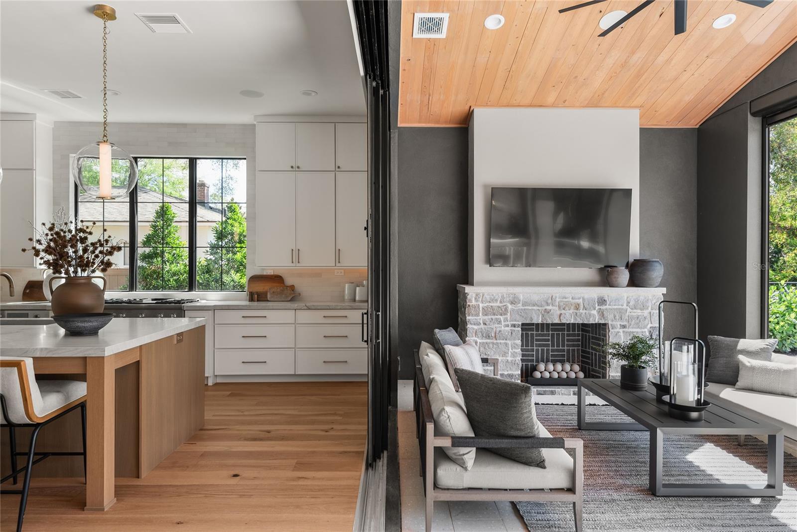 LAKE FOREST PARK - Residential