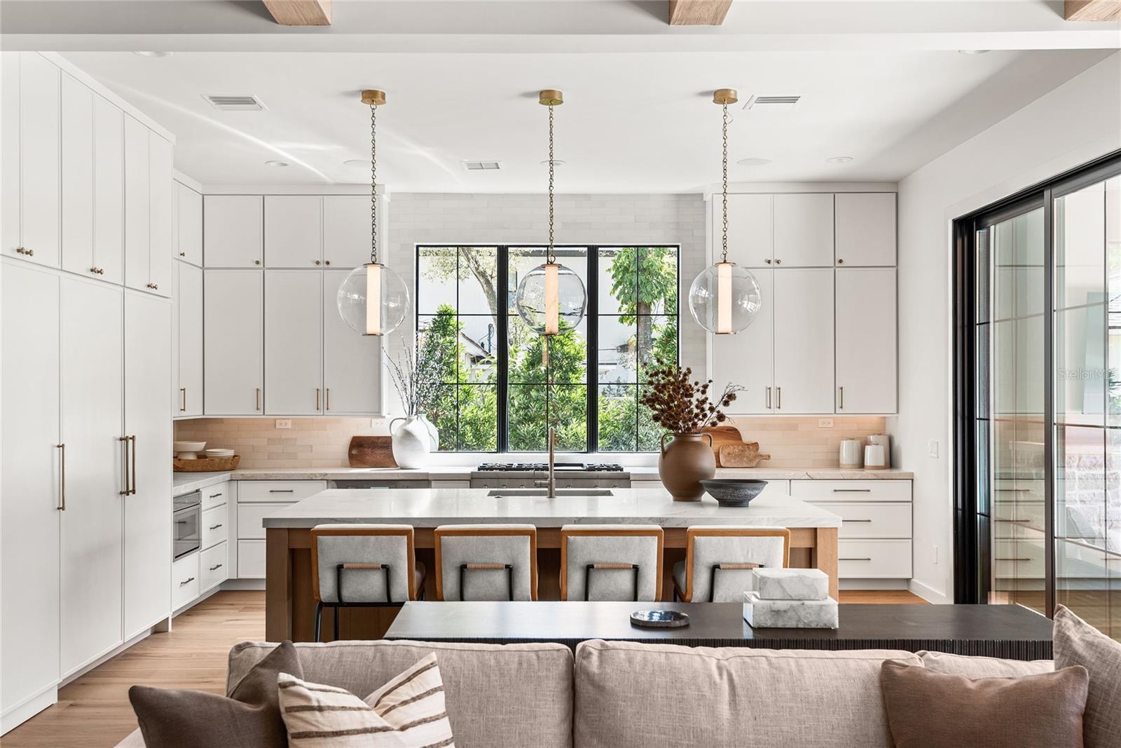 LAKE FOREST PARK - Residential