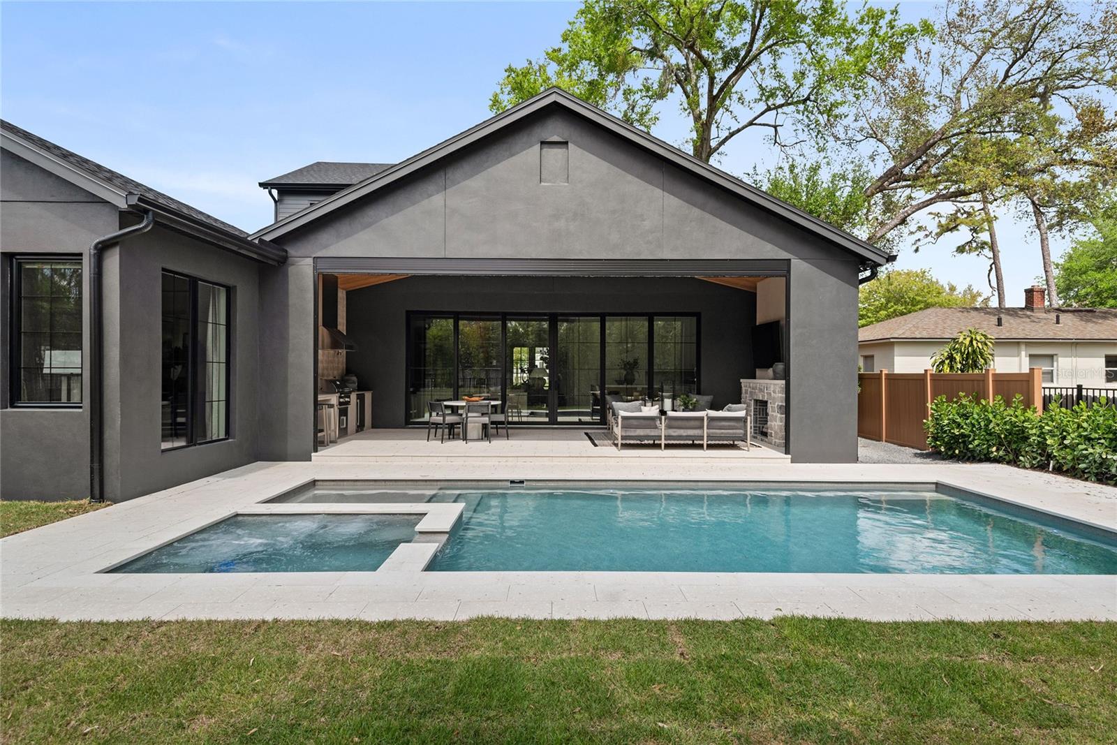 LAKE FOREST PARK - Residential