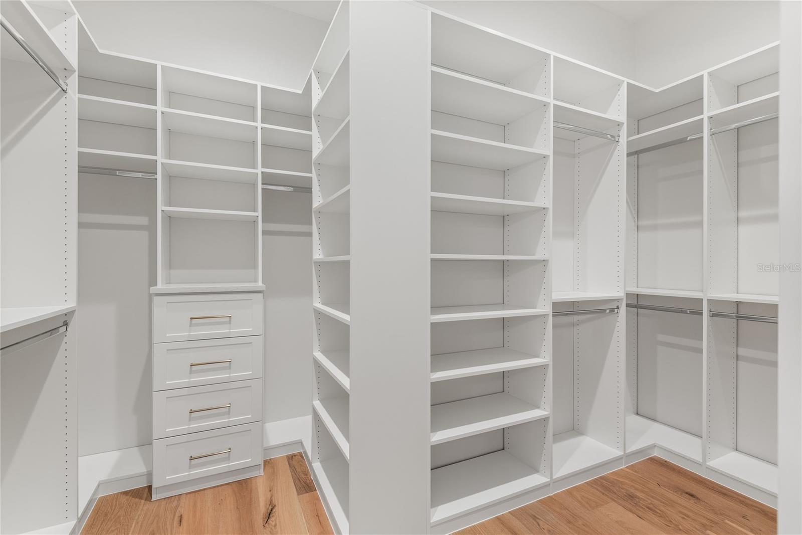 LAKE FOREST PARK - Residential