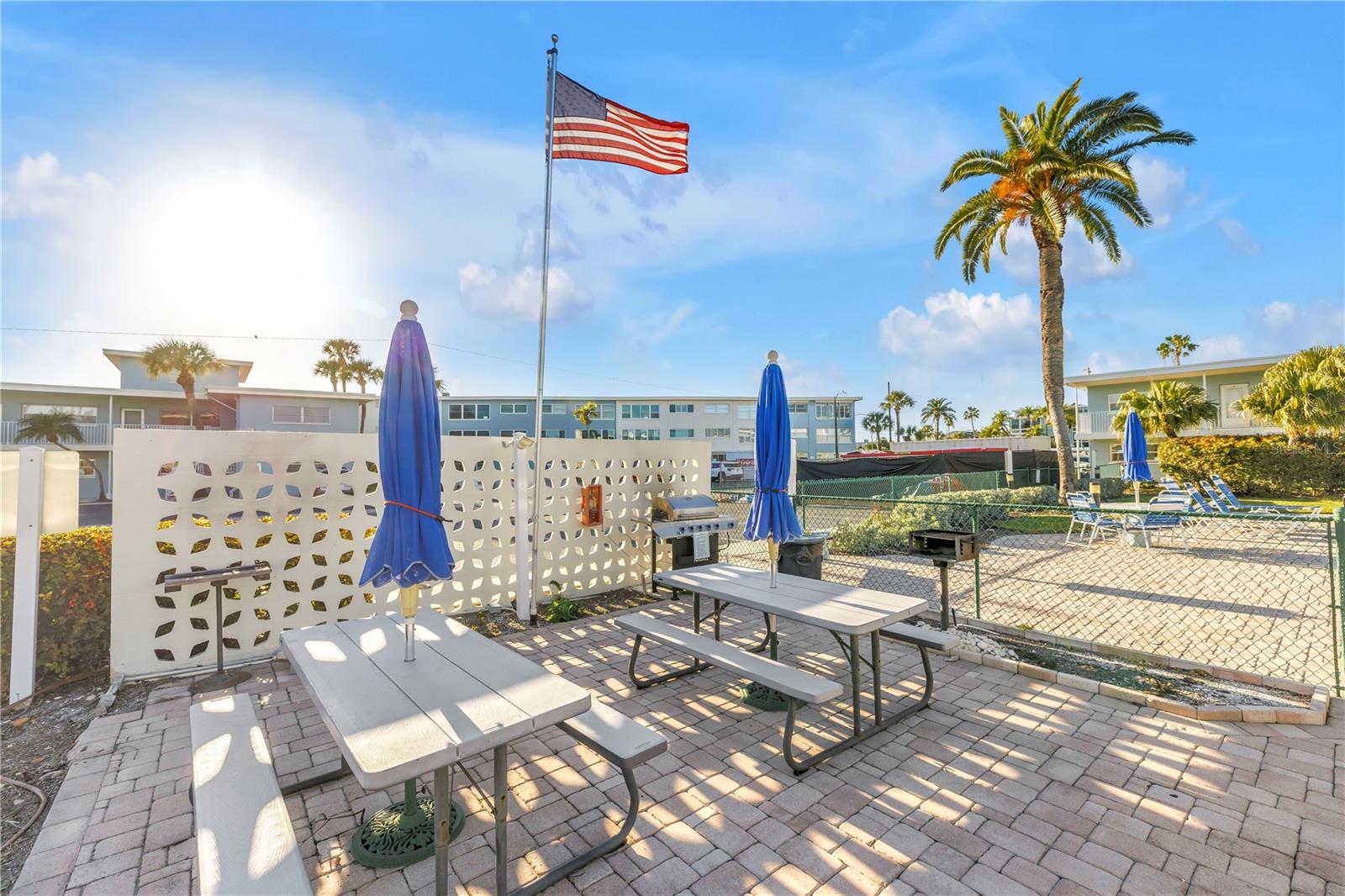 SYLVETTE CONDO - Residential