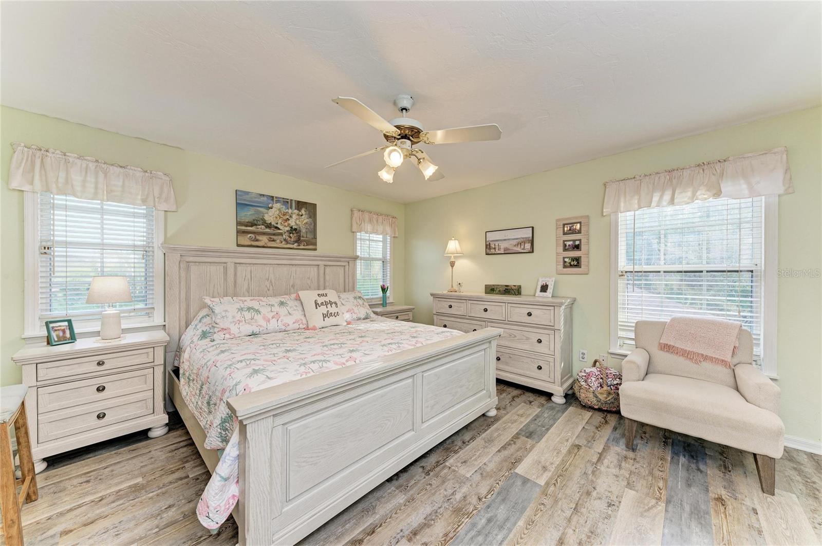 LAKE VIEW ACRES - Residential