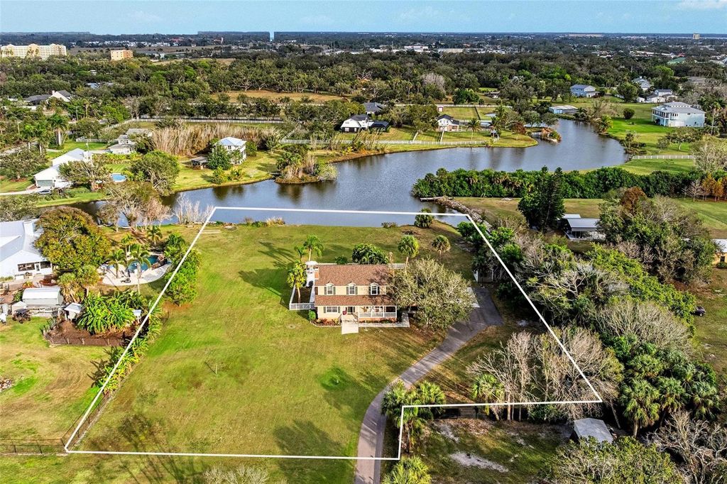 Photo of 1914 24th Avenue W, Palmetto, FL 34221 (MLS # A4678628)