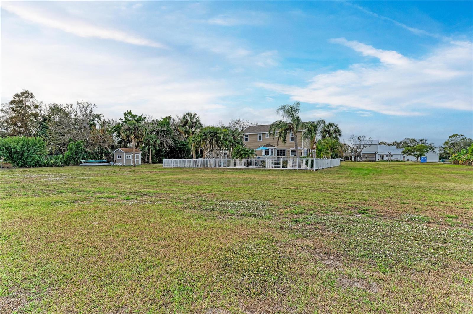 LAKE VIEW ACRES - Residential