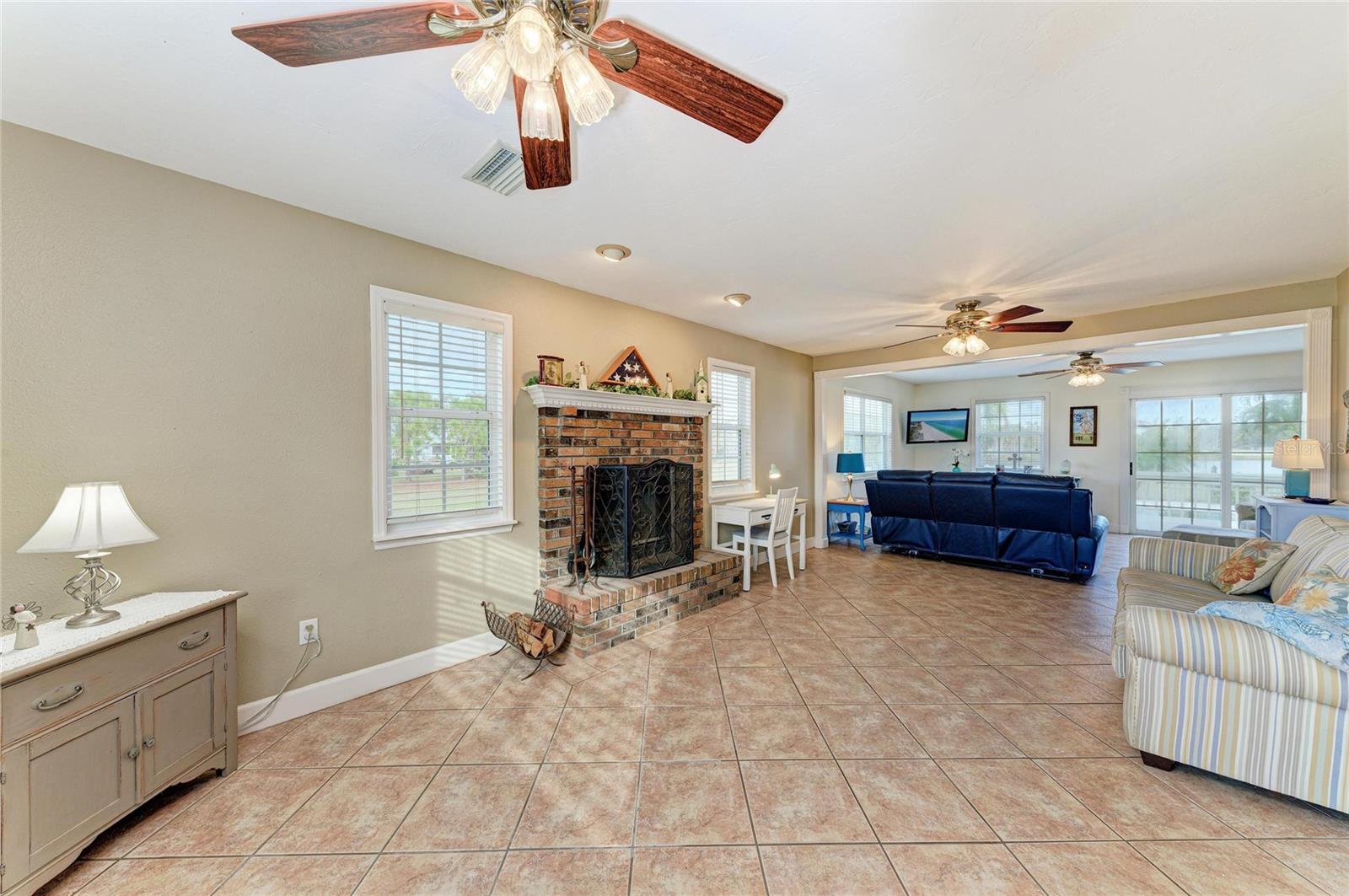 LAKE VIEW ACRES - Residential