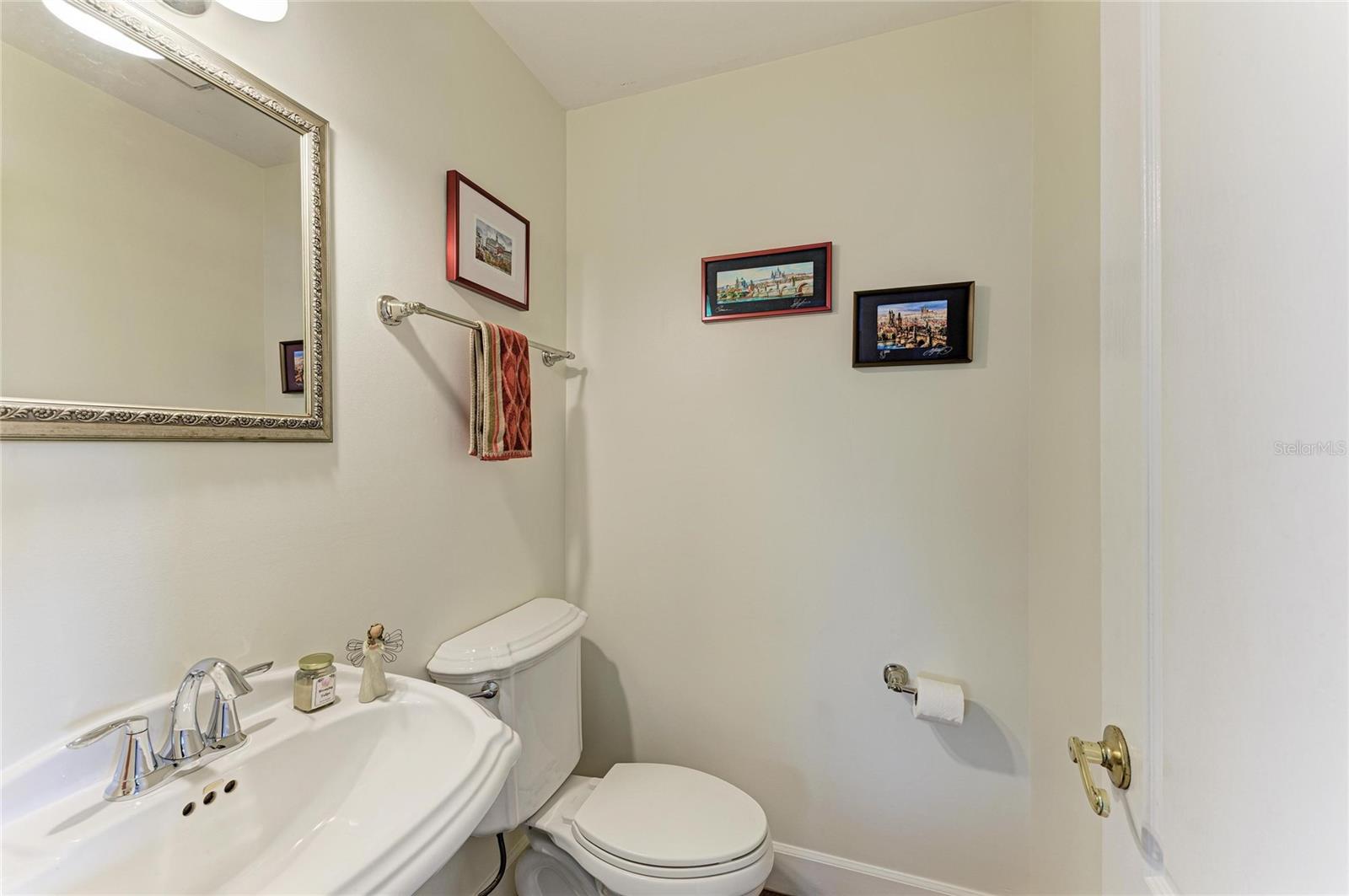 LAKE VIEW ACRES - Residential