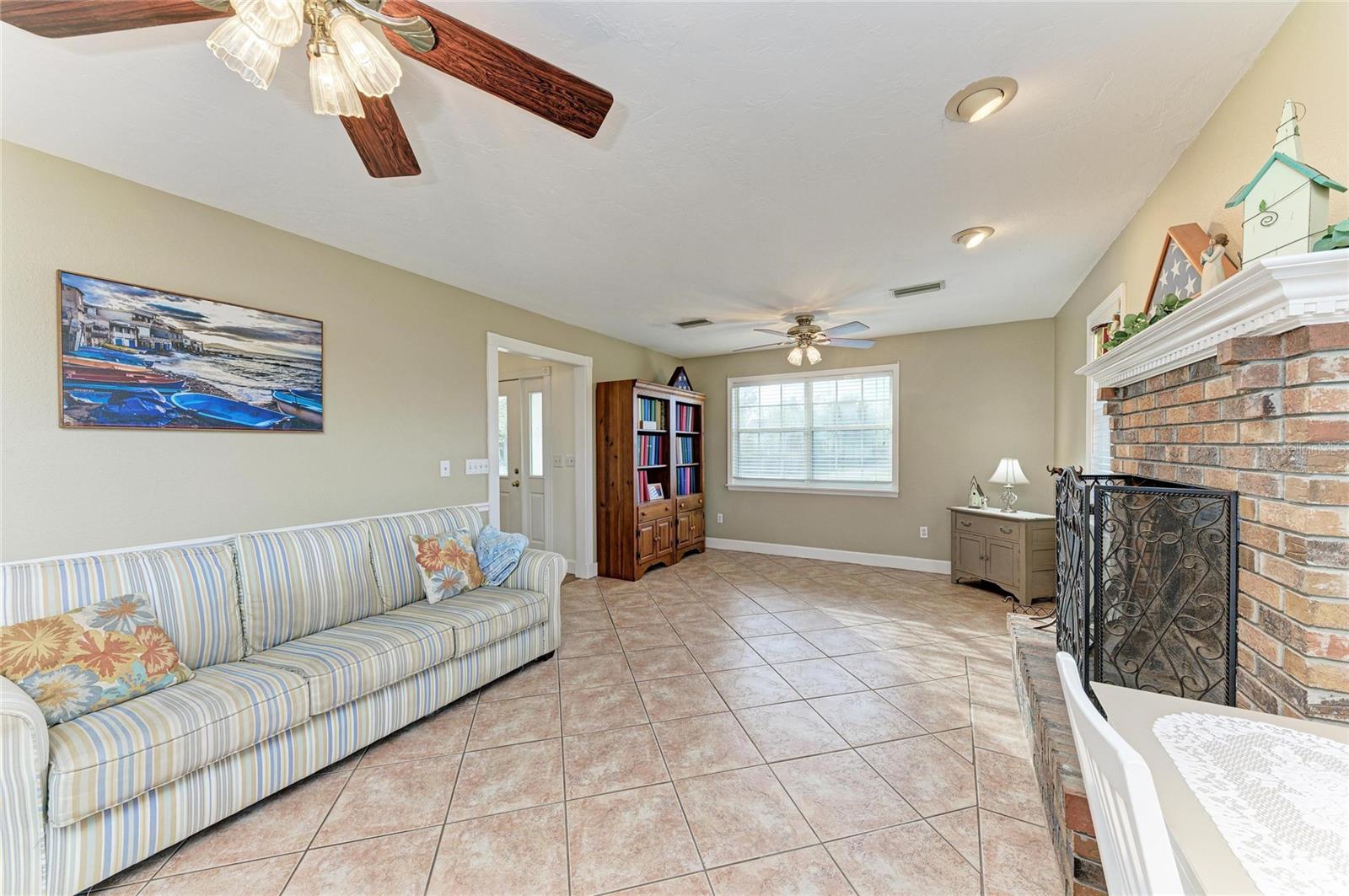 LAKE VIEW ACRES - Residential