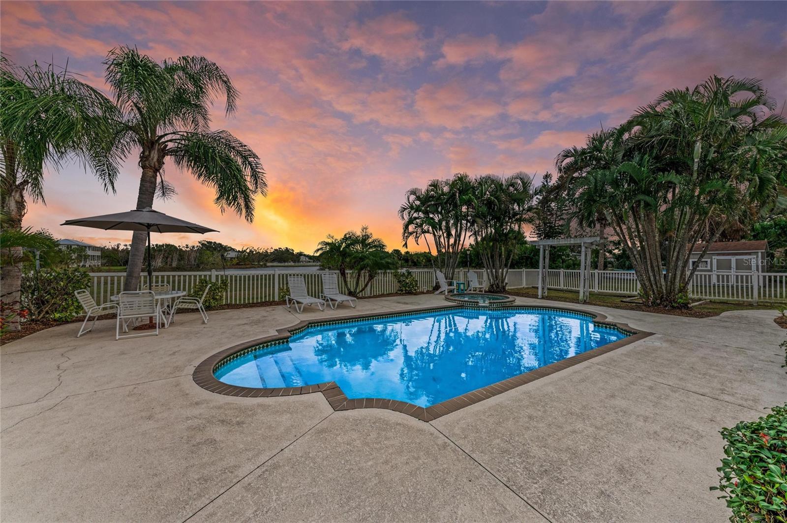 LAKE VIEW ACRES - Residential