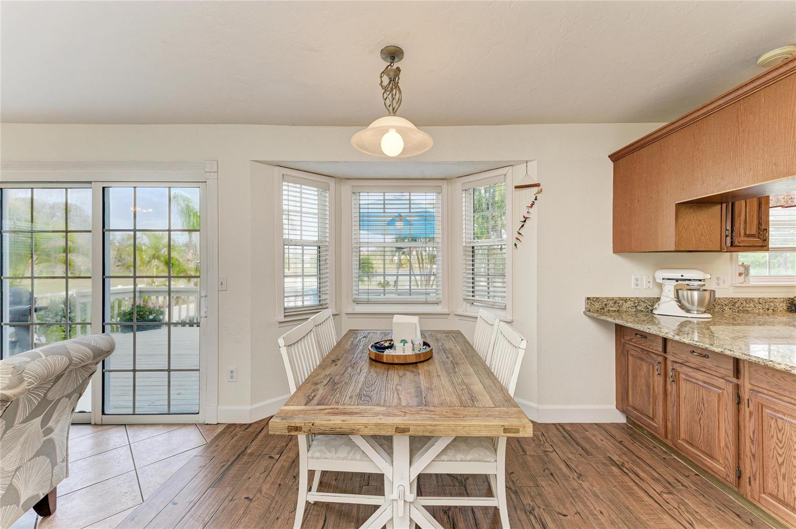 LAKE VIEW ACRES - Residential