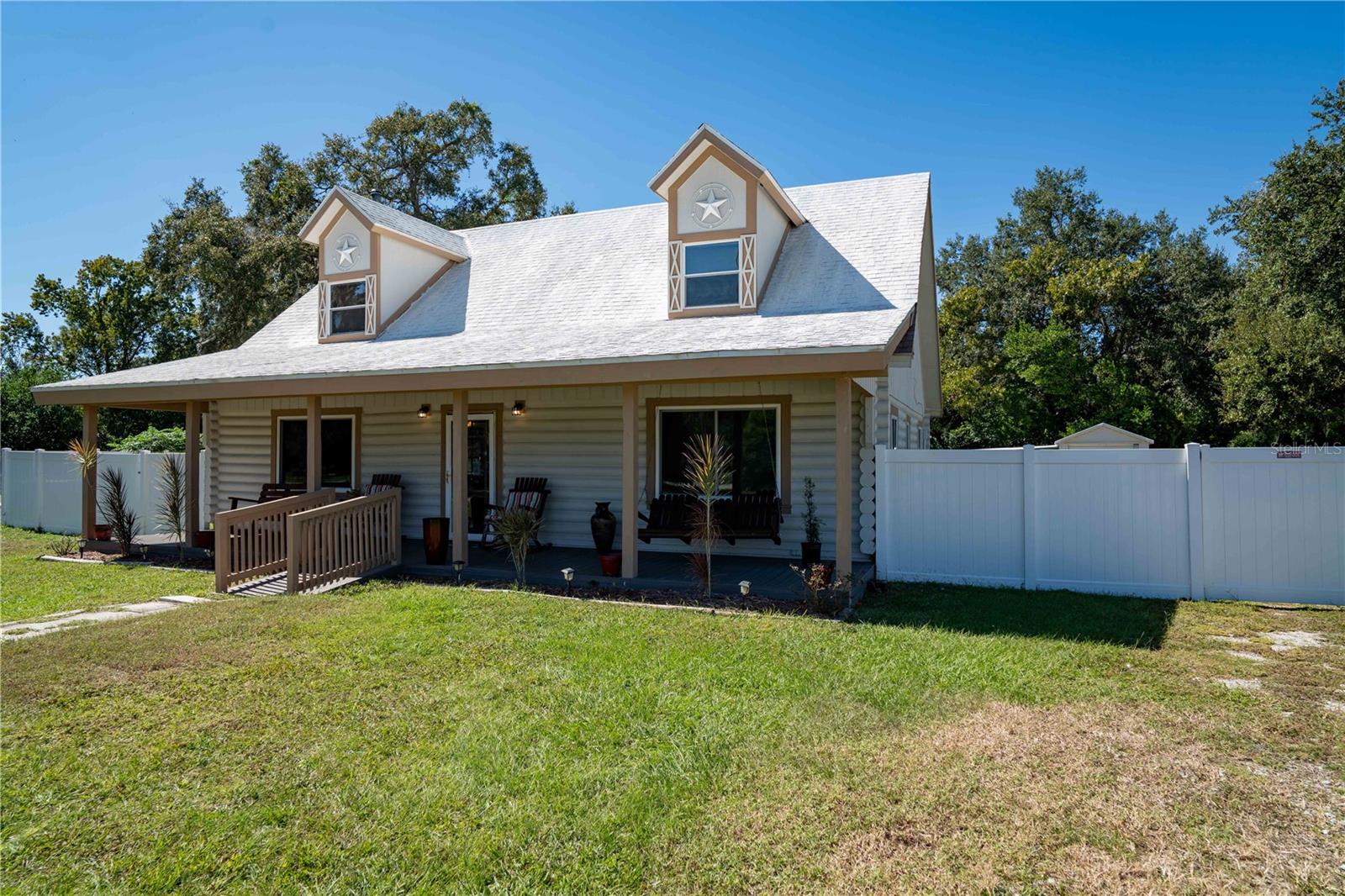 PLAZA SUB - Residential