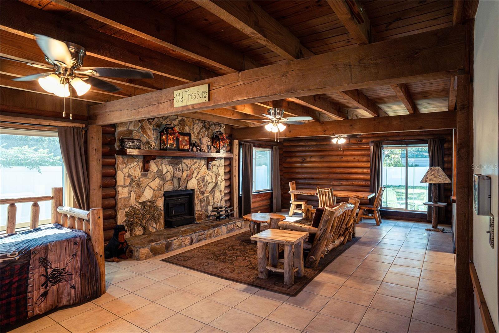 PLAZA SUB - Residential