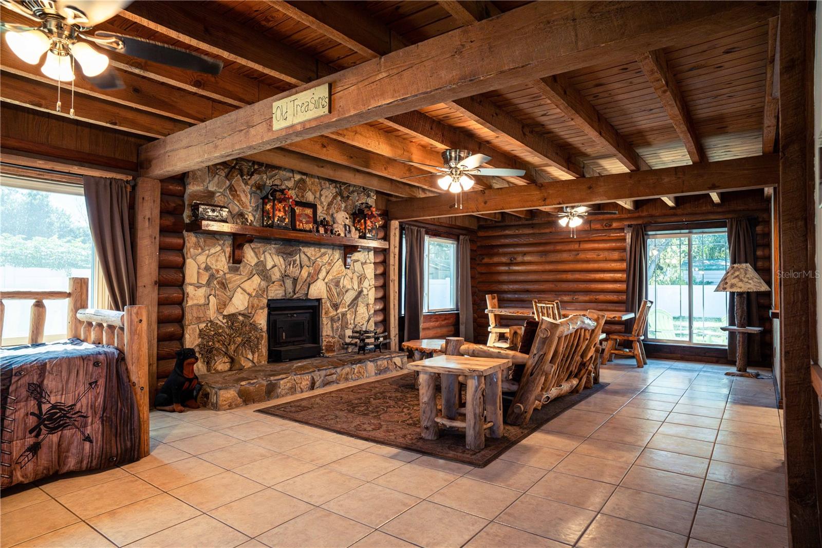 PLAZA SUB - Residential