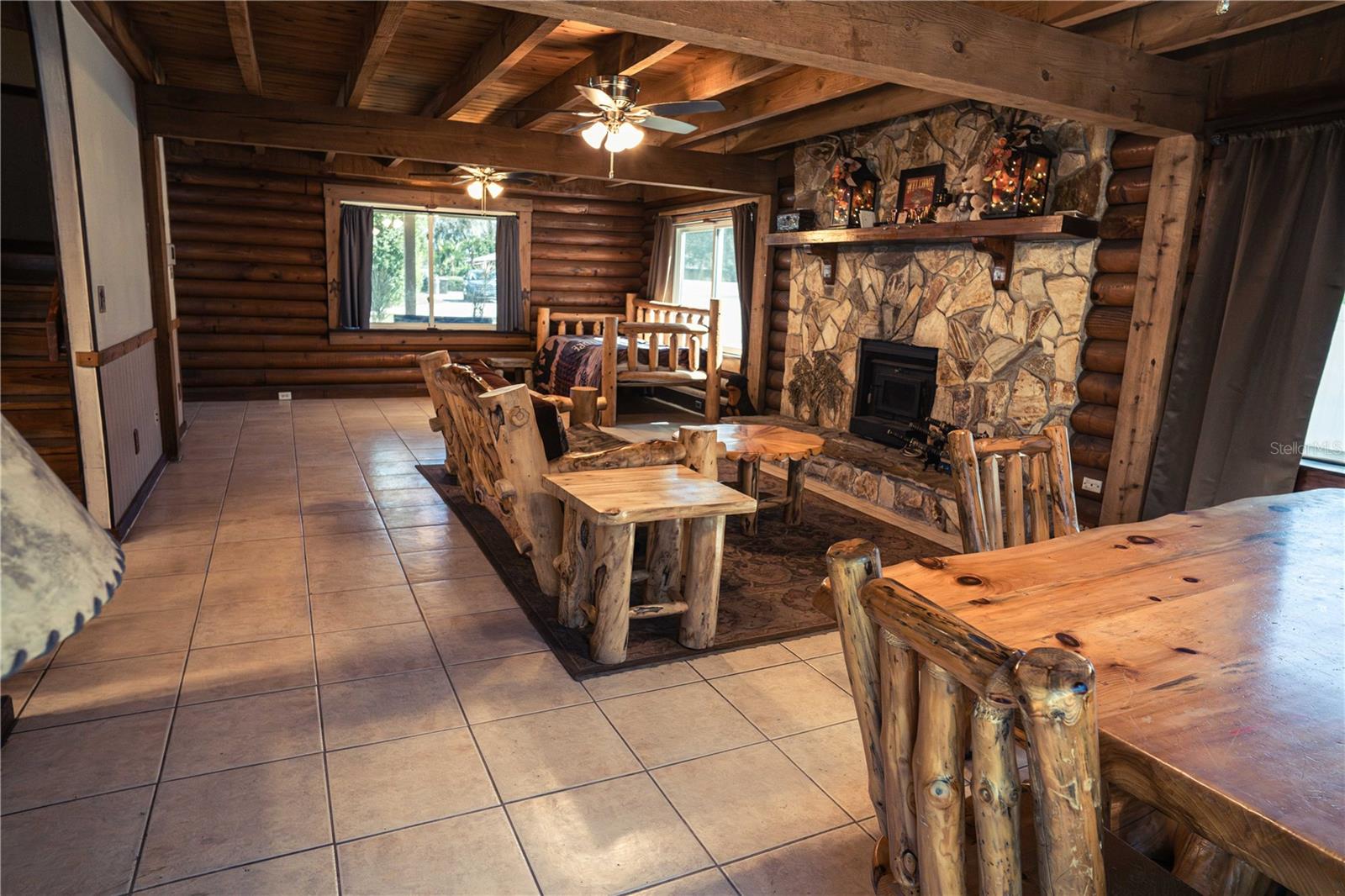 PLAZA SUB - Residential