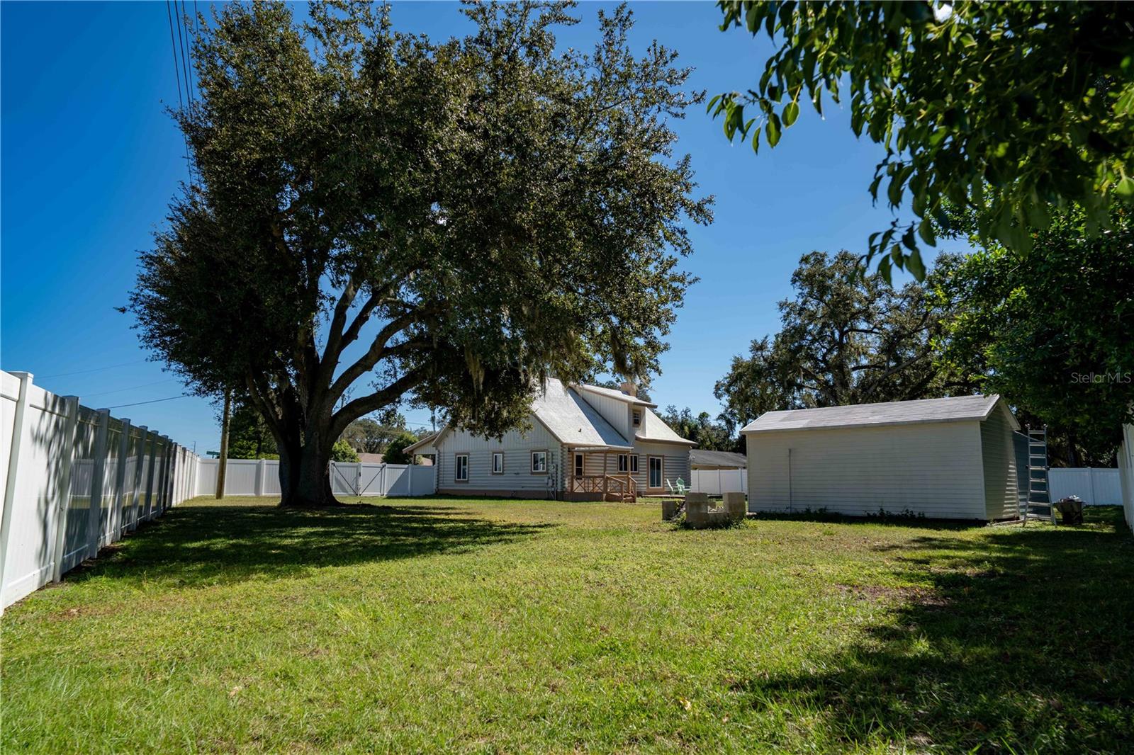 PLAZA SUB - Residential