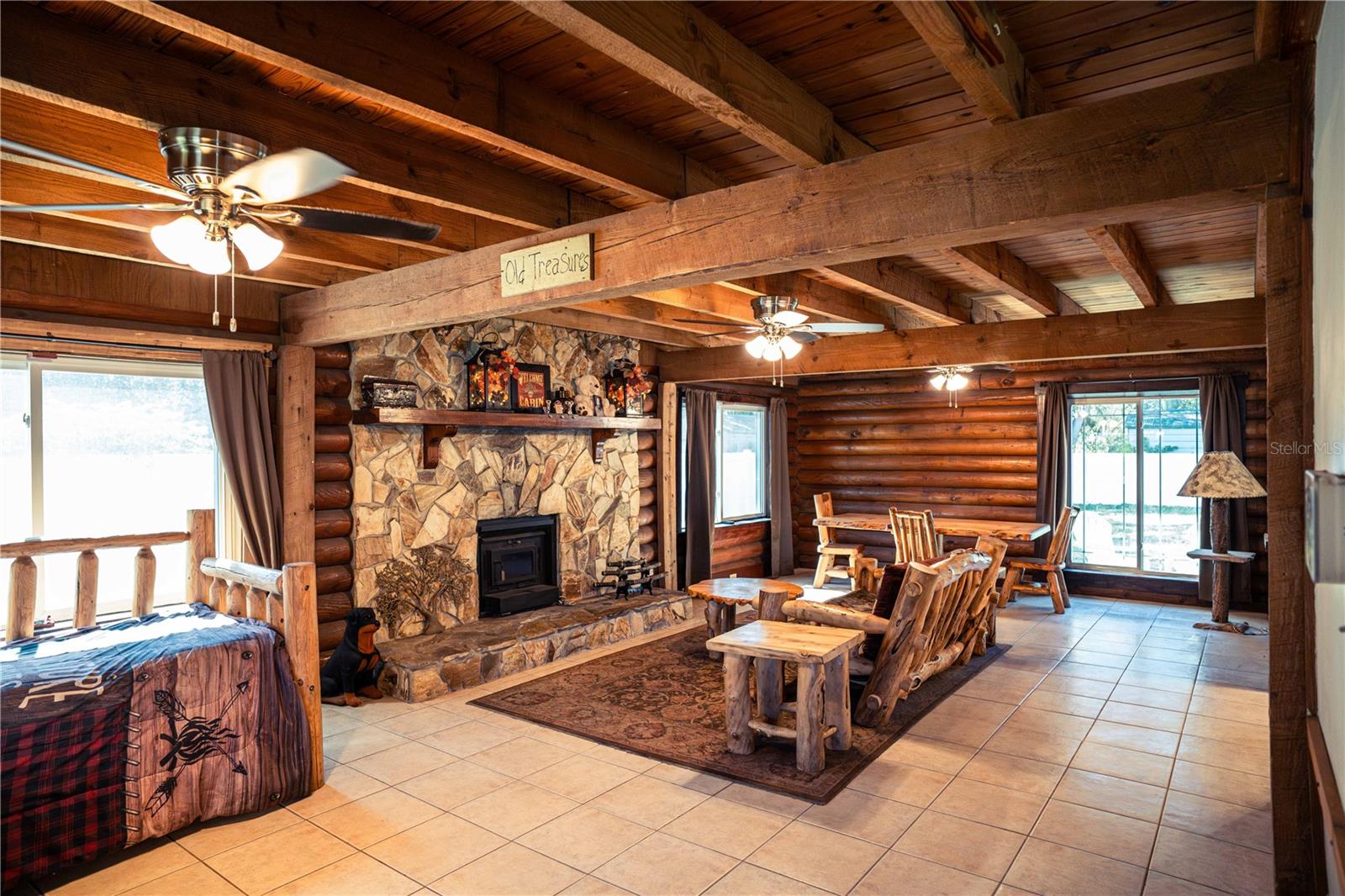 PLAZA SUB - Residential