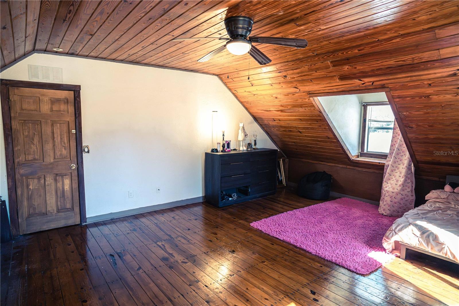 PLAZA SUB - Residential