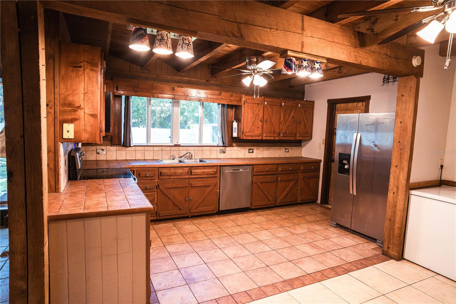 PLAZA SUB - Residential