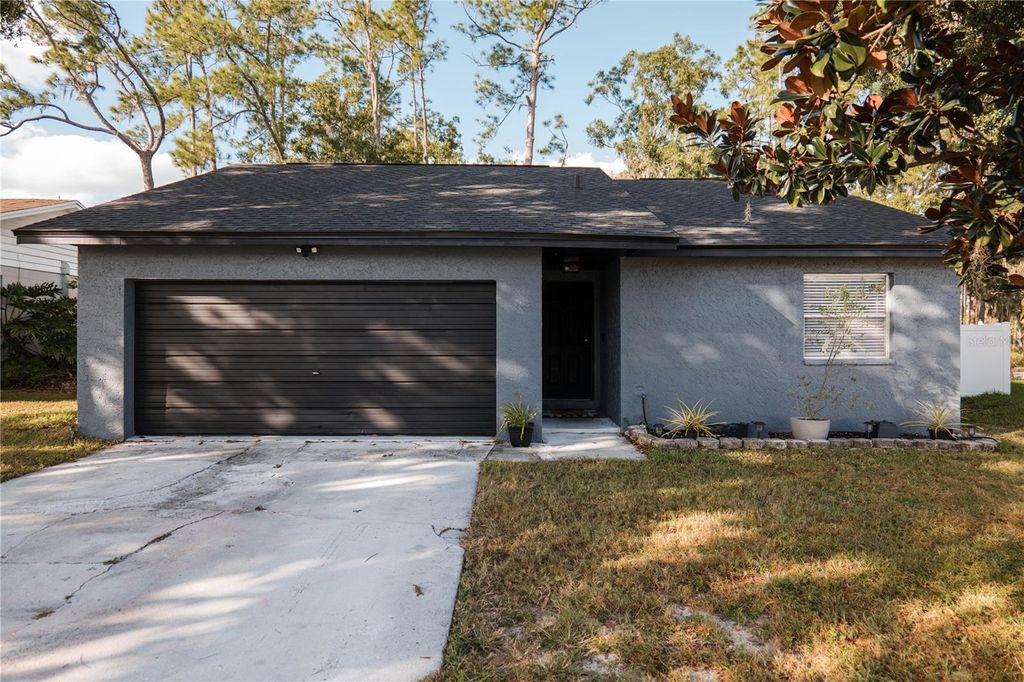 Photo of 6325 Doe Circle E, Lakeland, FL 33809 (MLS # L4956845)