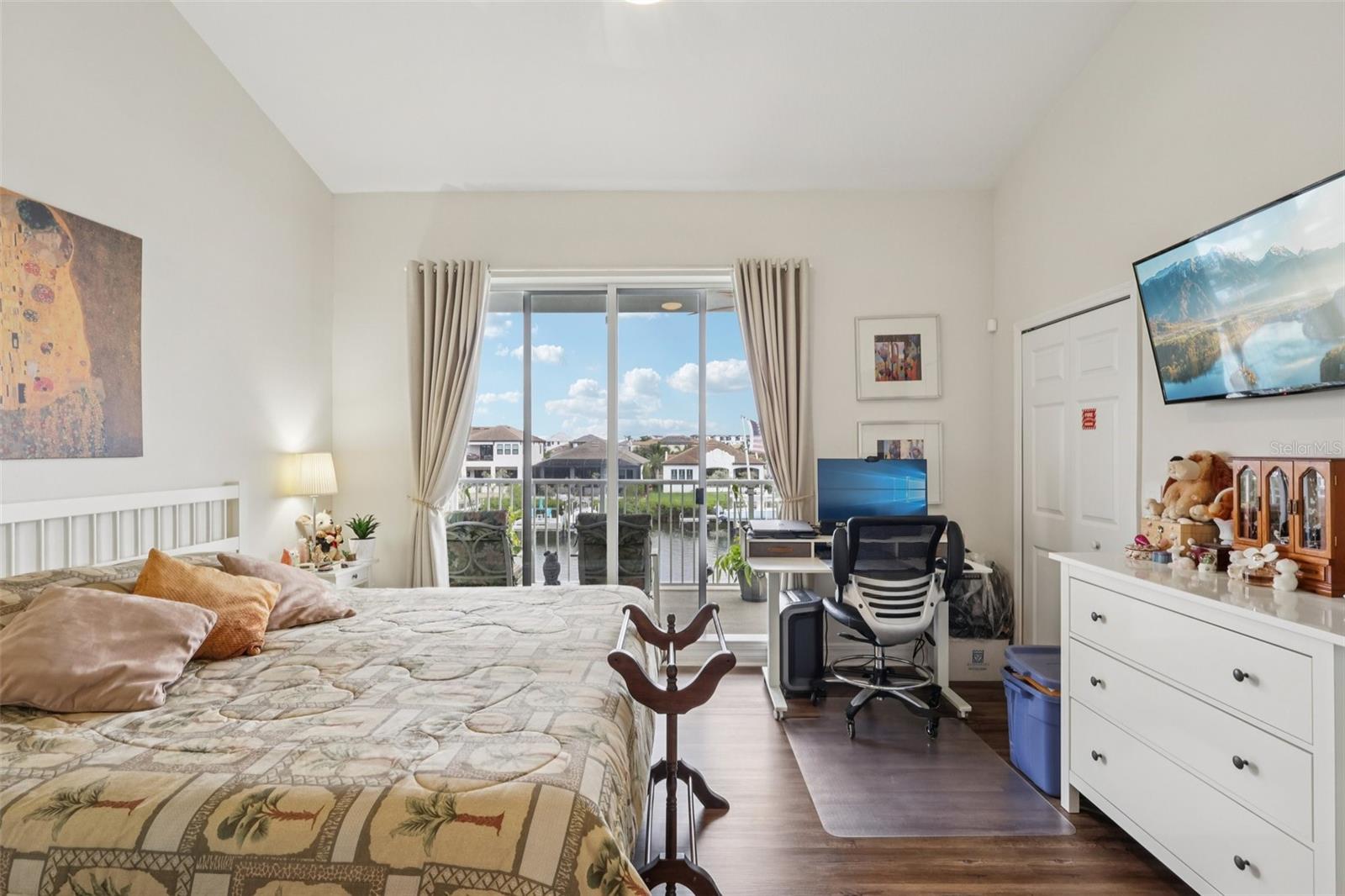 BAHIA BEACH TOWNHOMES PH 1A - Residential