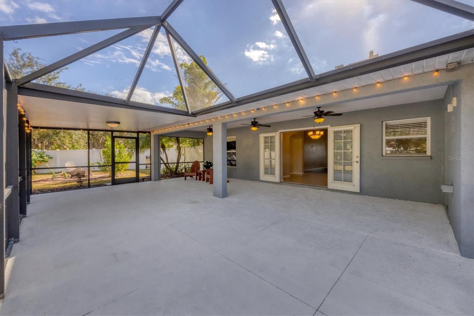 RIVERS EDGE - Residential