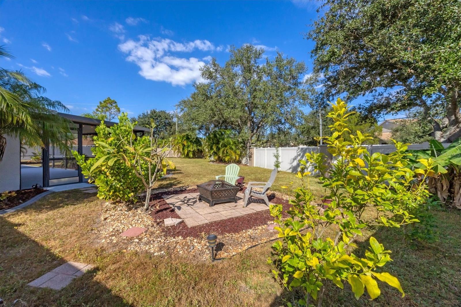 RIVERS EDGE - Residential