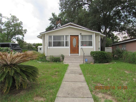 Tiny photo for 749 E Montrose Street, Clermont, FL 34711 (MLS # G5118558)
