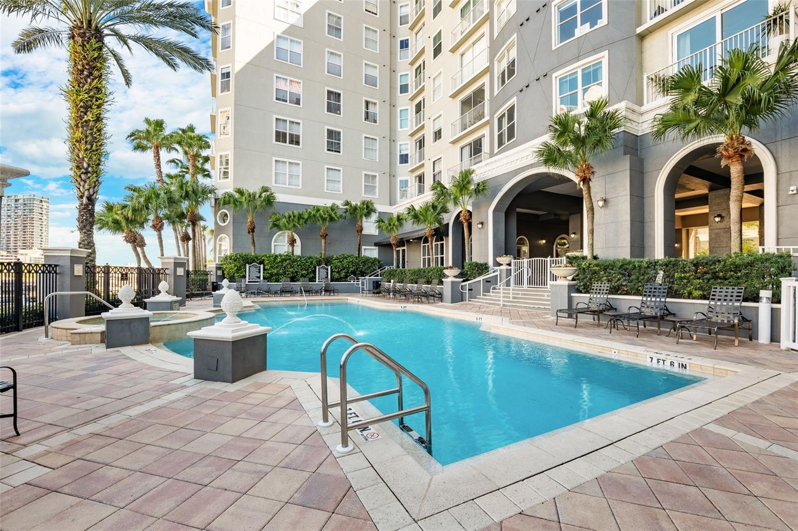 PARKCREST HARBOUR ISLAND CONDO - Residential